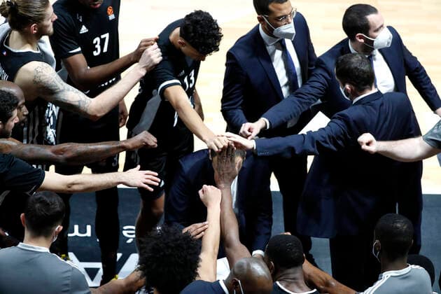 Sport Bilder des Tages TJ Parker LDLC ASVEL BASKETBALL : LDLC Asvel vs Etoile Rouge Belgrade - Seniors -men- Round 22 Euroleague men - Lyon - 21 01 2022 StephanePillaud Panoramic 
