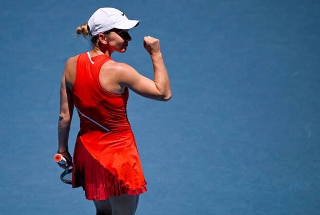 Mandatory Credit: Photo by James Gourley Shutterstock (12765088bk) Simona Halep celebrates her third round win Australian Open, Day Six, Tennis, Melbourne Park, Melbourne, Australia - 22 Jan 2022 Australian Open, Day Six, Tennis, Melbourne Park, Melbourne, Australia - 22 Jan 2022 Copyright: xJamesxGourley Shutterstockx 12765088bk