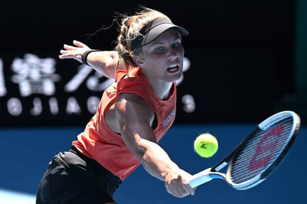 TENNIS AUSTRALIAN OPEN, Maddison Inglis of Australia plays a shot during her third round match against Kaia Kenepi of Estonia on Day 6 of the Australian Open, at Melbourne Park, in Melbourne, Saturday, January 22, 2022. ( NO ARCHIVING, EDITORIAL USE ONLY, NO USE IN BOOKS WITHOUT CONSENT MELBOURNE VIC AUSTRALIA  Copyright: xDEANxLEWINSx 20220122001615759913