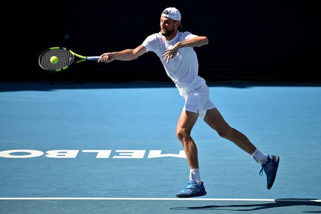 TENNIS AUSTRALIAN OPEN, Maxime Cressy of the USA plays a shot during his third round match against Christopher O?Connell of Australia on Day 6 of the Australian Open, at Melbourne Park, in Melbourne, Saturday, January 22, 2022. ( NO ARCHIVING, EDITORIAL USE ONLY, NO USE IN BOOKS WITHOUT CONSENT MELBOURNE VIC AUSTRALIA  Copyright: xJOELxCARRETTx 20220122001615785152