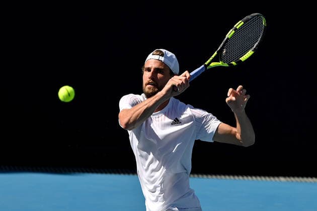 TENNIS AUSTRALIAN OPEN, Maxime Cressy of the USA plays a shot during his third round match against Christopher O?Connell of Australia on Day 6 of the Australian Open, at Melbourne Park, in Melbourne, Saturday, January 22, 2022. ( NO ARCHIVING, EDITORIAL USE ONLY, NO USE IN BOOKS WITHOUT CONSENT MELBOURNE VIC AUSTRALIA  Copyright: xJOELxCARRETTx 20220122001615798579