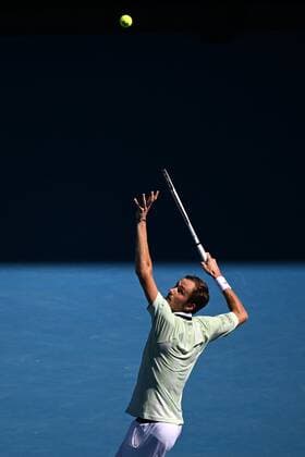 Mandatory Credit: Photo by James Gourley Shutterstock (12765088er) Daniil Medvedev during his third round match Australian Open, Day Six, Tennis, Melbourne Park, Melbourne, Australia - 22 Jan 2022 Australian Open, Day Six, Tennis, Melbourne Park, Melbourne, Australia - 22 Jan 2022 Copyright: xJamesxGourley Shutterstockx 12765088er