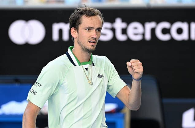 TENNIS AUSTRALIAN OPEN, Daniil Medvedev of Russia reacts during his third round match against Botic van de Zandschulp of the Netherlands on Day 6 of the Australian Open, at Melbourne Park, in Melbourne, Saturday, January 22, 2022. ( NO ARCHIVING, EDITORIAL USE ONLY, NO USE IN BOOKS WITHOUT CONSENT MELBOURNE VIC AUSTRALIA  Copyright: xDAVExHUNTx 20220122001615811030