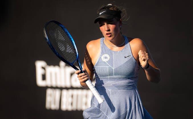 January 22, 2022, MELBOURNE, AUSTRALIA: Carolina Kuhl of Germany in action during the Juniors competition at the 2022 Australian Open Grand Slam Tennis Tournament against Lucija Ciric of Croatia MELBOURNE AUSTRALIA - ZUMAa181 20220122_zaa_a181_128 Copyright: xRobxPrangex