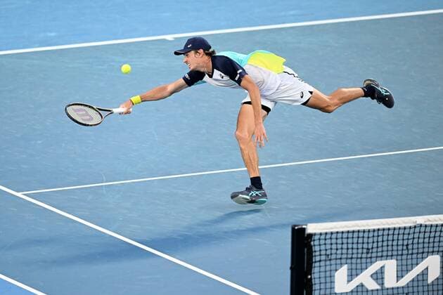 Mandatory Credit: Photo by James Gourley Shutterstock (12765088ii) Alex de Minaur during his third round match Australian Open, Day Six, Tennis, Melbourne Park, Melbourne, Australia - 22 Jan 2022 Australian Open, Day Six, Tennis, Melbourne Park, Melbourne, Australia - 22 Jan 2022 Copyright: xJamesxGourley Shutterstockx 12765088ii