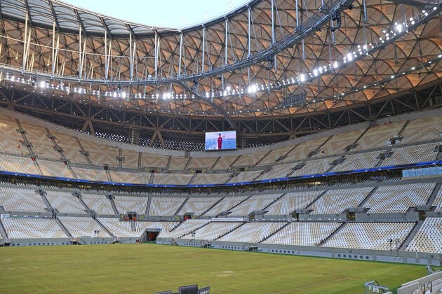 17.11.2021, Vorschau zur Fussball Weltmeisterschaft 2022 in Katar, VAE. Lusail-Stadium - FIFA World Cup, WM, Weltmeisterschaft, Fussball Stadium (Katar) in der Planstadt Lusail bei Doha, Es bietet Platz für 80.000 Zuschauer. *** 17 11 2021, Preview of the 2022 World Cup in Qatar, UAE Lusail Stadium FIFA World Cup Stadium Qatar in the planned city of Lusail near Doha, It can accommodate 80 000 spectators.