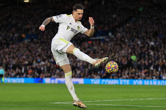 Premier League Leeds United v Newcastle United Robin Koch 5 of Leeds United shoots on goal (saved) during the Premier League fixture Leeds United vs Newcastle United at Elland Road, Leeds, UK, 22nd January 2022 Leeds Elland Road West Yorkshire United Kingdom Copyright: xMarkxCosgrove NewsxImagesx
