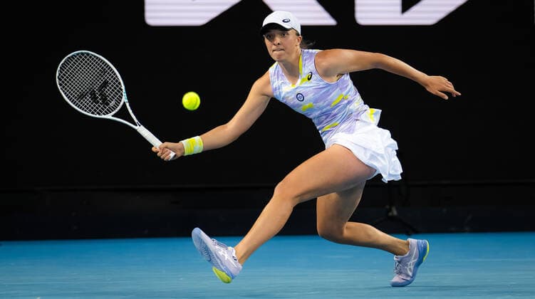 January 22, 2022, MELBOURNE, AUSTRALIA: Iga Swiatek of Poland in action during the third round at the 2022 Australian Open Grand Slam Tennis Tournament against Daria Kasatkina of Russia MELBOURNE AUSTRALIA - ZUMAa181 20220122_zaa_a181_194 Copyright: xRobxPrangex
