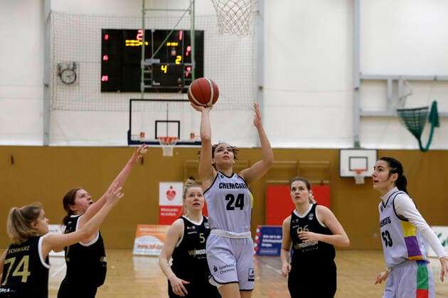 22 01 2022, 2 Toyota Womens Basketball Bundesliga North, DBBL, season 2021 2022, ladies, Chemcats Chemnitz USV VIMODROM Baskets Jena Anabel Neuber Valdez, ChemCats Chemnitz Chemnitz Sporthalle am Schlossteich Saxony Germany