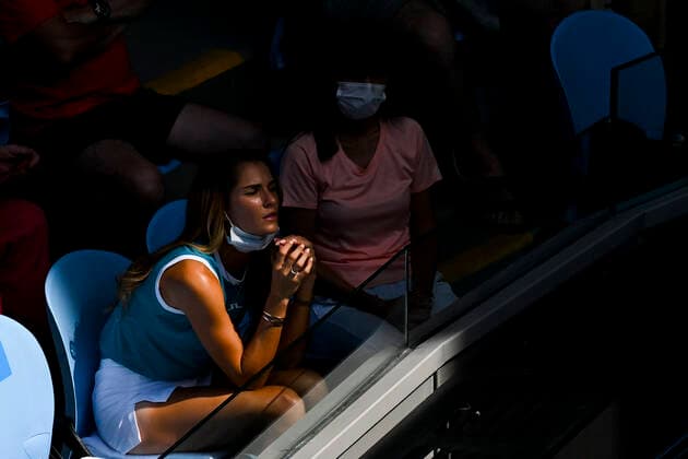 TENNIS AUSTRALIAN OPEN, Girlfriend Mirjam Bjorklund watches Denis Shapovalov of Canada during his 4th round match against Alexander Zverev of Germany on Day 7 of the Australian Open at Melbourne Park in Melbourne, Sunday, January 23, 2022. ( NO ARCHIVING, EDITORIAL USE ONLY, NO USE IN BOOKS WITHOUT CONSENT MELBOURNE VIC AUSTRALIA  Copyright: xDEANxLEWINSx 20220123001616137199