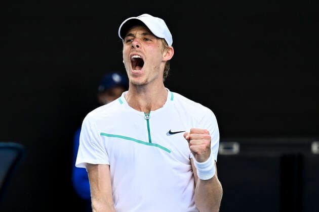 TENNIS AUSTRALIAN OPEN, Denis Shapovalov of Canada reacts during his 4th round match against Alexander Zverev of Germany on Day 7 of the Australian Open at Melbourne Park in Melbourne, Sunday, January 23, 2022. ( NO ARCHIVING, EDITORIAL USE ONLY, NO USE IN BOOKS WITHOUT CONSENT MELBOURNE VIC AUSTRALIA  Copyright: xDEANxLEWINSx 20220123001616144544
