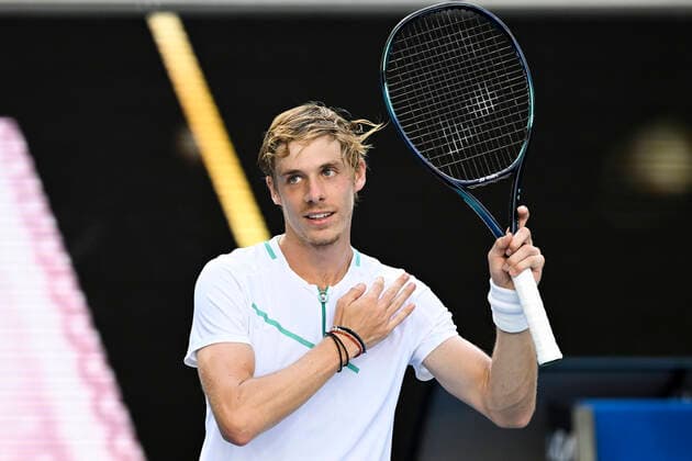 TENNIS AUSTRALIAN OPEN, Denis Shapovalov of Canada celebrates after winning his 4th round match against Alexander Zverev of Germany on Day 7 of the Australian Open at Melbourne Park in Melbourne, Sunday, January 23, 2022. ( NO ARCHIVING, EDITORIAL USE ONLY, NO USE IN BOOKS WITHOUT CONSENT MELBOURNE VIC AUSTRALIA  Copyright: xDEANxLEWINSx 20220123001616147017