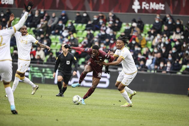Boubacar TraorÃ 8 (FC Metz) Thuram Khephren 19 (NICE) FOOTBALL : Metz vs Nice - Ligue 1 -23 01 2022 ElyxandroCegarra Panoramic 