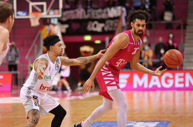 Bonn, Germany 23 01 2022, Basketball Bundesliga, 18 Matchday, BBL, Telekom Baskets Bonn vs Brose Bamberg, Justin Robinson Bamberg , Jeremy Morgan Bonn