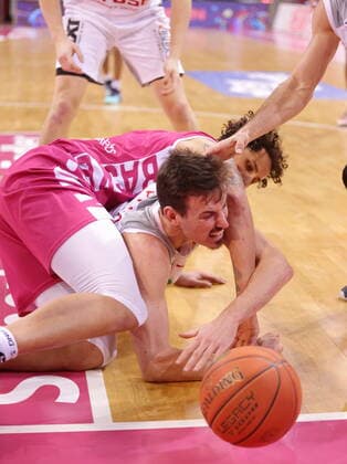 Michael Kessens Telekom Baskets Bonn vs Omar Prewitt Brose Bamberg , on the ground easyCredit BBL 1 Bundesliga , season 2021 2022 , Hauptrunde 18 Spieltag