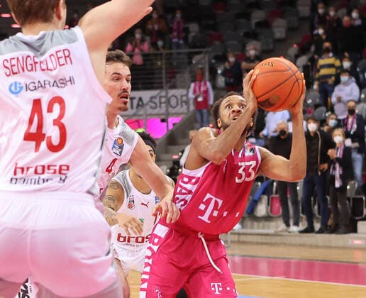 The biggest 40 points by Karper Jackson Cartwright Bonn 33 , Telekom Baskets Bonn vs Brose Bamberg, Basketball, 1 Easy Credit Bundesliga, 18 Matchday, 23 01 2022, Telekom Baskets Bonn vs Brose Bamberg, Basketball, 1 Easy Credit Bundesliga, 23 Matchday, 23 01 2022 Bonn Copyright: xJoergxNiebergall Eibner-Pressefox EP_JNL