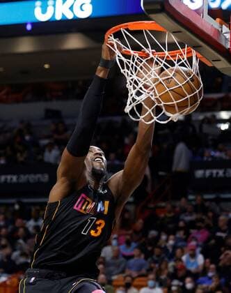 Miami Heat center Bam Adebayo dunks during a NBA, Basketball Herren, USA basketball game, between the Miami Heat and the Los Angeles Lakers, at FTX Arena in Miami, Florida, US, 23 January 2022. Los Angeles Lakers at Miami Heat !ACHTUNG: NUR REDAKTIONELLE NUTZUNG!  Copyright: xRHONAxWISEx AME725 20220124-875ddd418290fac38929667e90720cdfcdfb1851