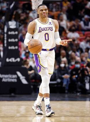 Los Angeles Lakers guard Russell Westbrook brings the ball up court during the second half of the NBA, Basketball Herren, USA basketball game between the Miami Heat and the Los Angeles Lakers at FTX Arena in Miami, Florida, USA, 23 January 2022. Los Angeles Lakers at Miami Heat !ACHTUNG: NUR REDAKTIONELLE NUTZUNG!  Copyright: xRHONAxWISEx AME744 20220124-f6400fe66dd09adc4b7f8be4c5c30a31d76442b8