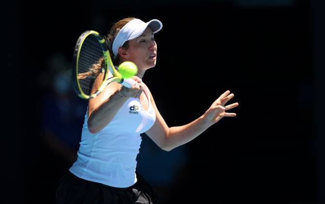 Mandatory Credit: Photo by Ella Ling Shutterstock (12765099ak) Danielle Collins in fourth round action Australian Open, Day Eight, Tennis, Melbourne Park, Melbourne, Australia - 24 Jan 2022 Australian Open, Day Eight, Tennis, Melbourne Park, Melbourne, Australia - 24 Jan 2022 Copyright: xEllaxLing Shutterstockx 12765099ak
