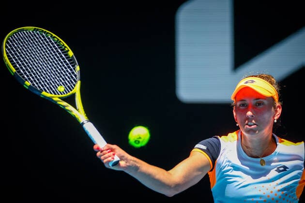 Belgian Elise Mertens pictured in action during a round of sixteen game in the women sigles, between Belgian Mertens and US Collins at the Australian Open Grand Slam tennis tournament, Monday 24 January 2022 in Melbourne Park, Melbourne, Australia. The 2022 edition of the Australian Grand Slam takes place from January 17th to January 30th. PATRICKxHAMILTON  x5148705x
