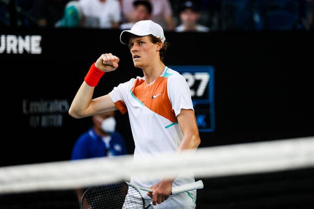 January 24, 2022, Melbourne, Victoria, Australia: MELBOURNE, AUSTRALIA - JANUARY 24: Jannik Sinner of Italy beats Alex de Minaur of Australia on day 8 of the 2022 Australian Open at Melbourne Park on January 24, 2022 in Melbourne, Australia. Melbourne Australia - ZUMAp121 20220124_zsp_p121_072 Copyright: xChrisxPutnamx