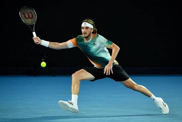 TENNIS AUSTRALIAN OPEN, Stefanos Tsitsipas of Greece in action during his 4th round singles match against Taylor Fritz of the USA on Day 8 of the Australian Open, at Melbourne Park, in Melbourne, Monday, January 24, 2022. ( NO ARCHIVING, EDITORIAL USE ONLY, NO USE IN BOOKS WITHOUT CONSENT MELBOURNE VIC AUSTRALIA  Copyright: xJAMESxROSSx 20220124001616570722
