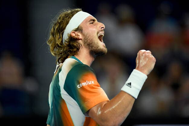TENNIS AUSTRALIAN OPEN, Stefanos Tsitsipas of Greece reacts during his 4th round singles match against Taylor Fritz of the USA on Day 8 of the Australian Open, at Melbourne Park, in Melbourne, Monday, January 24, 2022. ( NO ARCHIVING, EDITORIAL USE ONLY, NO USE IN BOOKS WITHOUT CONSENT MELBOURNE VIC AUSTRALIA  Copyright: xJAMESxROSSx 20220124001616571563