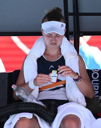 Mandatory Credit: Photo by James Gourley Shutterstock (12773752f) Barbora Krejcikova struggles in the heat Australian Open, Day Nine, Tennis, Melbourne Park, Melbourne, Australia - 25 Jan 2022 Australian Open, Day Nine, Tennis, Melbourne Park, Melbourne, Australia - 25 Jan 2022 Copyright: xJamesxGourley Shutterstockx 12773752f