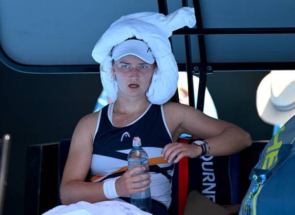 TENNIS AUSTRALIAN OPEN, Barbora Krejcikova of Czech Republic recovers during her Quarter Final match against Madison Keys of USA on Day 9 of the Australian Open, at Melbourne Park, in Melbourne, Tuesday, January 25, 2022. ( NO ARCHIVING, EDITORIAL USE ONLY, NO USE IN BOOKS WITHOUT CONSENT MELBOURNE VIC AUSTRALIA  Copyright: xDEANxLEWINSx 20220125001616798056