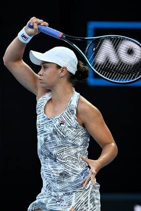 TENNIS AUSTRALIAN OPEN, Ashleigh Barty of Australia plays a shot during her Women?s singles quarterfinal match against Jessica Pegula of the USA on Day 9 of the Australian Open, at Melbourne Park, in Melbourne, Tuesday, January 25, 2022. ( NO ARCHIVING, EDITORIAL USE ONLY, NO USE IN BOOKS WITHOUT CONSENT MELBOURNE VIC AUSTRALIA  Copyright: xDEANxLEWINSx 20220125001616859664