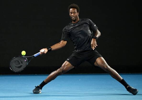 Mandatory Credit: Photo by James Gourley Shutterstock (12773752gj) Gael Monfils during his quarter-final match Australian Open, Day Nine, Tennis, Melbourne Park, Melbourne, Australia - 25 Jan 2022 Australian Open, Day Nine, Tennis, Melbourne Park, Melbourne, Australia - 25 Jan 2022 Copyright: xJamesxGourley Shutterstockx 12773752gj