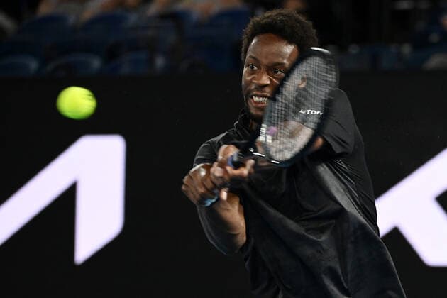 Mandatory Credit: Photo by James Gourley Shutterstock (12773752go) Gael Monfils during his quarter-final match Australian Open, Day Nine, Tennis, Melbourne Park, Melbourne, Australia - 25 Jan 2022 Australian Open, Day Nine, Tennis, Melbourne Park, Melbourne, Australia - 25 Jan 2022 Copyright: xJamesxGourley Shutterstockx 12773752go