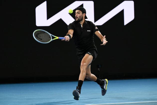 Mandatory Credit: Photo by James Gourley Shutterstock (12773752gt) Matteo Berrettini during his quarter-final match Australian Open, Day Nine, Tennis, Melbourne Park, Melbourne, Australia - 25 Jan 2022 Australian Open, Day Nine, Tennis, Melbourne Park, Melbourne, Australia - 25 Jan 2022 Copyright: xJamesxGourley Shutterstockx 12773752gt