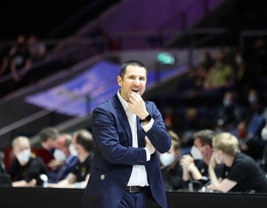 Headcoach Alen Abaz EWE Baskets Oldenburg