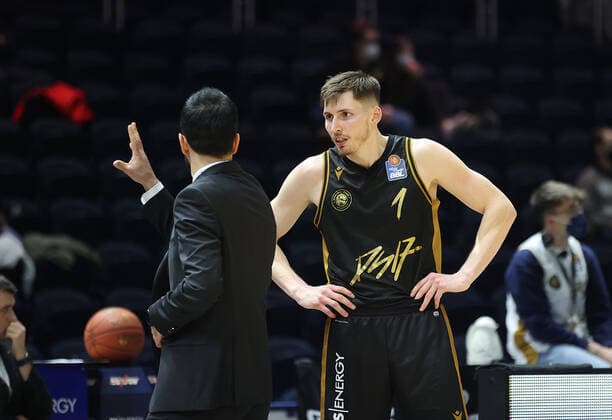 David Kraemer Basketball Loewen Braunschweig , Headcoach Jesus Ramirez Basketball Loewen Braunschweig