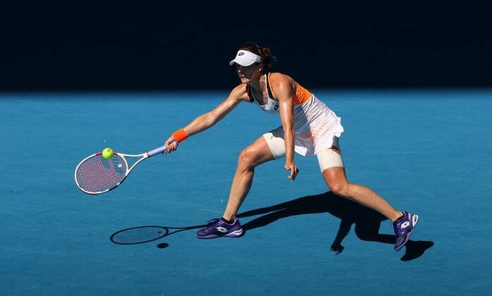 Mandatory Credit: Photo by Ella Ling Shutterstock (12773755ab) Alizé Cornet in quarter final action Australian Open, Day Ten, Tennis, Melbourne Park, Melbourne, Australia - 26 Jan 2022 Australian Open, Day Ten, Tennis, Melbourne Park, Melbourne, Australia - 26 Jan 2022 Copyright: xEllaxLing Shutterstockx 12773755ab