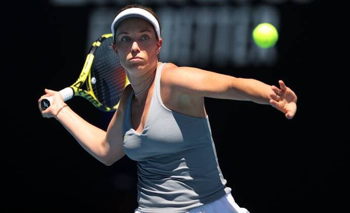 Mandatory Credit: Photo by Ella Ling Shutterstock (12773755aq) Danielle Collins in quarter final action Australian Open, Day Ten, Tennis, Melbourne Park, Melbourne, Australia - 26 Jan 2022 Australian Open, Day Ten, Tennis, Melbourne Park, Melbourne, Australia - 26 Jan 2022 Copyright: xEllaxLing Shutterstockx 12773755aq