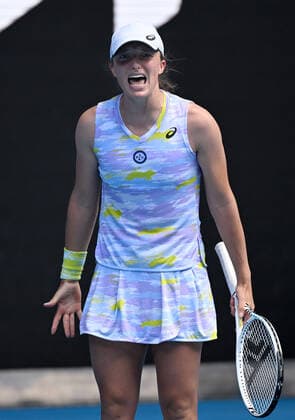 TENNIS AUSTRALIAN OPEN, Iga Swiatek of Poland reacts during her Women?s quarterfinal match against Kaia Kanepi of Estonia on Day 10 of the Australian Open, at Melbourne Park, in Melbourne, Wednesday, January 26, 2022. ( NO ARCHIVING, EDITORIAL USE ONLY, NO USE IN BOOKS WITHOUT CONSENT MELBOURNE VIC AUSTRALIA  Copyright: xDEANxLEWINSx 20220126001617225573
