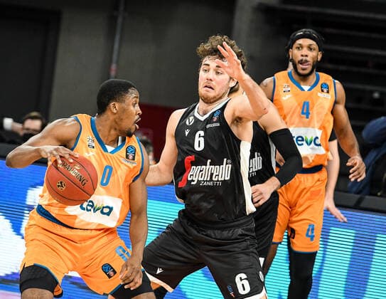 GER, EuroCup, ratiopharm ulm vs Virtus Segafredo Bologna 25 01 2022, ratiopharm arena, Neu Ulm, GER, EuroCup, ratiopharm ulm vs Virtus Segafredo Bologna, in picture Semaj Christon Ulm, 0 , Alessandro Pajola Bologna, 6 , Jaron Blossomgame Ulm, 4 nordphotoxGmbHx xHafner nph00200