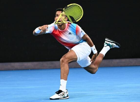 Mandatory Credit: Photo by James Gourley Shutterstock (12773754do) Felix Auger-Aliassime during his quarter final match Australian Open, Day Ten, Tennis, Melbourne Park, Melbourne, Australia - 26 Jan 2022 Australian Open, Day Ten, Tennis, Melbourne Park, Melbourne, Australia - 26 Jan 2022 Copyright: xJamesxGourley Shutterstockx 12773754do