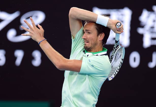 Mandatory Credit: Photo by Ella Ling Shutterstock (12773755cu) Daniil Medvedev during his quarter final match Australian Open, Day Ten, Tennis, Melbourne Park, Melbourne, Australia - 26 Jan 2022 Australian Open, Day Ten, Tennis, Melbourne Park, Melbourne, Australia - 26 Jan 2022 Copyright: xEllaxLing Shutterstockx 12773755cu