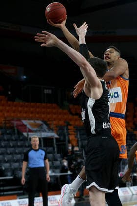 25 01 22, Neu Ulm, Germany, ratiopharm Arena, ratiopharm ulm vs Virtus Segafredo Bologna Basketball 7 Days EuroCup, Amar Aliebegovic Virtus Segafredo Bologna and Karim Jallow ratiopharm ulm in duel Photo H Langer Neu Ulm ratiopharm Arena Bayern Germany  541_ULMBOL20220125_075 Langer-541