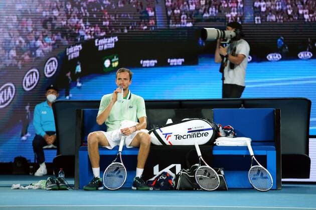 Mandatory Credit: Photo by Ella Ling Shutterstock (12773755fm) Daniil Medvedev during his quarter final match Australian Open, Day Ten, Tennis, Melbourne Park, Melbourne, Australia - 26 Jan 2022 Australian Open, Day Ten, Tennis, Melbourne Park, Melbourne, Australia - 26 Jan 2022 Copyright: xEllaxLing Shutterstockx 12773755fm