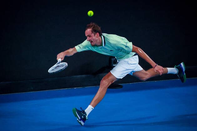 Russian Danii Medvedev ATP, Tennis Herren 2) pictured in action during the Australian Open Grand Slam tennis tournament, Wednesday 26 January 2022 in Melbourne Park, Melbourne, Australia. The 2022 edition of the Australian Grand Slam takes place from January 17th to January 30th. PATRICKxHAMILTON  x5798883x