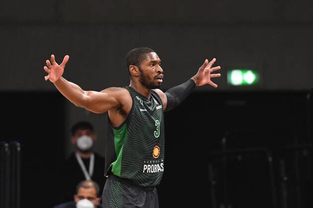 Basketball I Men I Season 2021 2022 I Eurocup I 11 Matchday I Hamburg Towers Joventut Badalona I 26 01 2022 PAUL BRANDON 3, JOVENTUT BADALONA Hamburg edel optics de Arena Hamburg Germany Copyright: xLobeca AndreasxHannigx