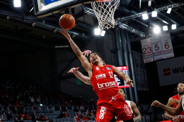 Justin Robinson Brose Bamberg, 12 Brose Bamberg s oliver Würzburg Wuerzburg easyCredit BBL Basketball Bundesliga Season 2021 22 Matchday 16, 26 01 2022 Bamberg, Brose Arena Photo Daniel Löb Loeb Copyright: DanielxLöb