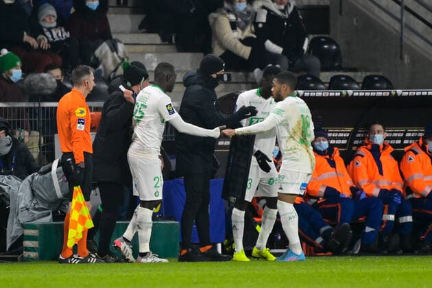 Arnaud Nordin ( 18 - Saint Etienne ) - DIOUSSE Assane ( 25 - Saint Etienne ) - FOOTBALL : Angers vs Saint Etienne - Ligue 1 - Angers - 26 01 2022 FedericoPestellini Panoramic 