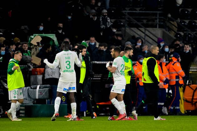 Fin du match - Joie des joueurs de l equipe Saint Etienne apres sa victoire - FOOTBALL : Angers vs Saint Etienne - Ligue 1 - Angers - 26 01 2022 FedericoPestellini Panoramic 