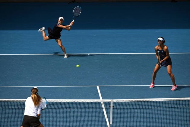 TENNIS AUSTRALIAN OPEN, Shuko Aoyama (left) and Ena Shibahara of Japan during the Women?s Doubles semifinal match against Anna Danilina of Kazakhstan and Beatriz Haddad Maia of Brazil on day 11 of the Australian Open at Melbourne Park in Melbourne, Thursday, January 27, 2022. ( NO ARCHIVING, EDITORIAL USE ONLY, NO USE IN BOOKS WITHOUT CONSENT MELBOURNE VICTORIA AUSTRALIA  Copyright: xJOELxCARRETTx 20220127001617462692