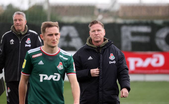 26 01 22 VfB Stuttgart training camp Marbella 2022 Spain, Marbella, 26 01 2022, football, Bundesliga, VfB Stuttgart training camp Marbella 2022 Markus Gisdol coach Lokomotive Moscow